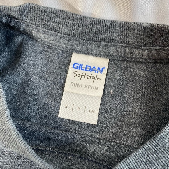 Gildan Men’s Ryan Proudfoot Dark Heather Gray Tee - Picture 3 of 4